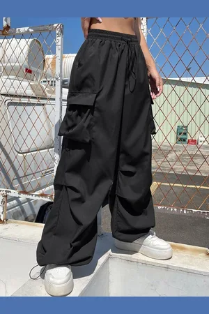 BuyNewTrend Women Relaxed Loose Fit High-Rise Parachute Cargo Wrinkle Free Trousers