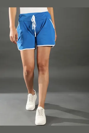 Campus Women Solid Mid Rise Regular Fit Above knee Regular Shorts
