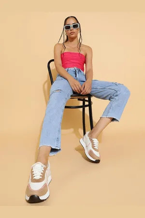 Belliskey Women High-Rise Mildly Distressed Heavy Fade Jeans