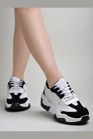 Shoetopia Women Colourblocked Sneakers