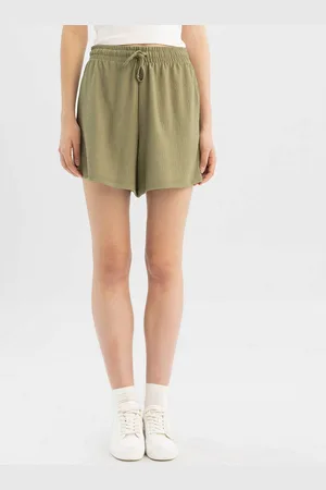 DeFacto Women Regular Fit Mid-Rise Shorts