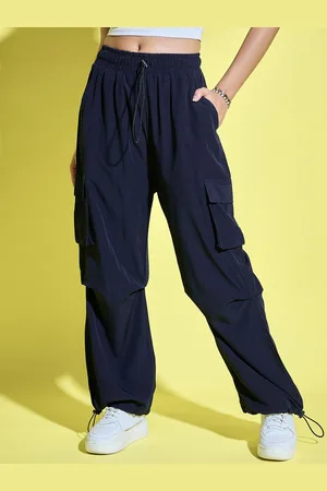 BuyNewTrend Women Relaxed Loose Fit High-Rise Cargo Wrinkle Free Trousers