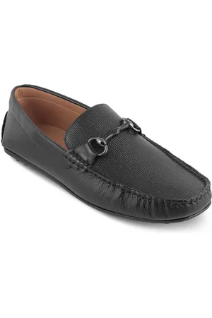 Tresmode Men Textured Leather Loafers