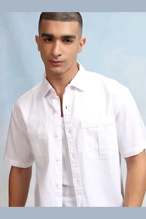 Highlander Men Solid Relaxed Fit Flap Pocket Shirt