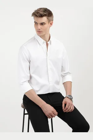 Calvin Klein Men Striped Spread Collar Casual Shirt
