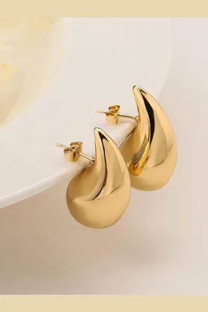 DressBerry Set Of 2 Teardrop Shaped Studs