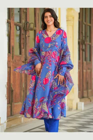Ambraee Floral Printed Kurta with Trousers & Dupatta