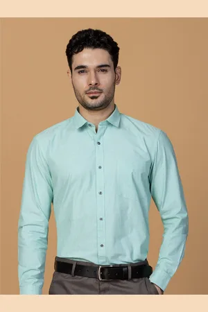 Berkshire Men Comfort Spread Collar Solid Cotton Slim Fit Formal Shirt