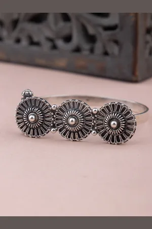 Shyle Sterling Silver Bangle