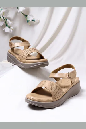 TRASE Women Wedge Pumps