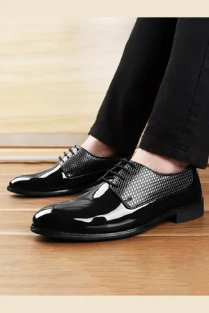 Invictus Men Textured Formal Derbys Shoes