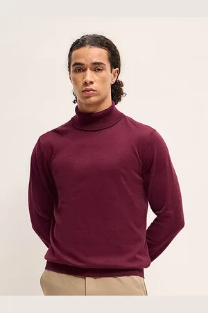 The Bear House Men Solid Turtle Neck T-Shirt