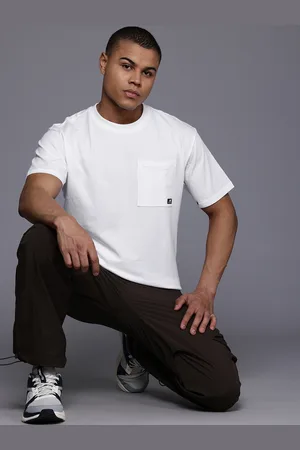 New Balance Pure Cotton Chest Pocket Detailed T-shirt