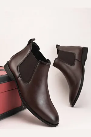 Roadster The Lifestyle Co. Men Solid Zipper Chelsea Boots
