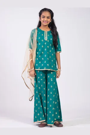 HERE&NOW Girls Floral Printed Kurti with Sharara & Dupatta