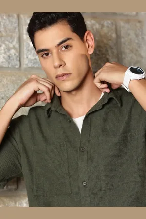 Roadster The Lifestyle Co. Spread Collar Short Sleeves Oversized Fit Casual Shirt