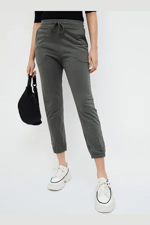 Lifestyle Women Regular Fit Mid-Rise Cotton Flat-Front Joggers