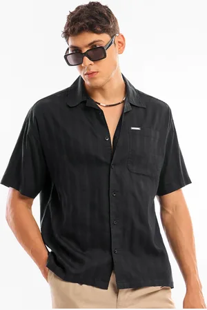 Beyoung Men Vertical Stripes Striped Classic Oversized Casual Shirt