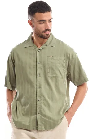 Beyoung Men Classic Spread Collar Vertical Striped Cotton Casual Shirt