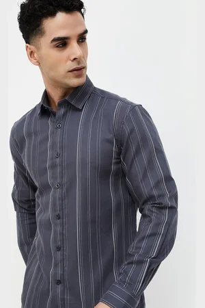Lifestyle Men Slim Fit Opaque Striped Casual Shirt