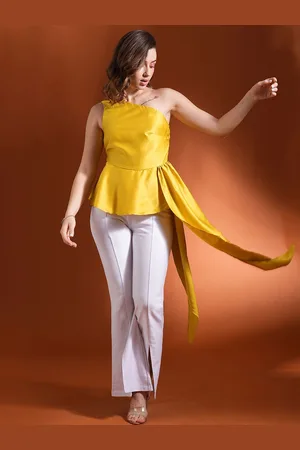 Globus Satin Top