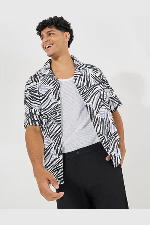 Styli Men Cuban Collar Abstract Printed Abstract Cotton Relaxed Fit Casual Shirt