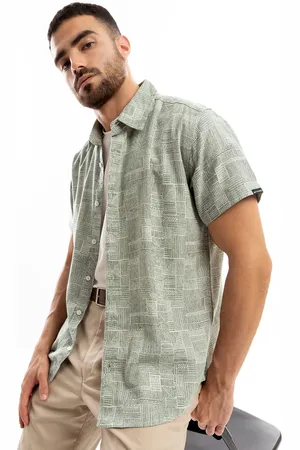 Beyoung Men Comfort Opaque Checked Casual Shirt