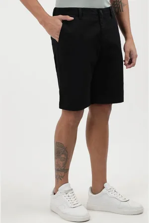 Calvin Klein Men Cotton Mid-Rise Slim Fit Chino Shorts