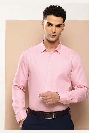 Invictus Men Textured Slim Fit Formal Shirt