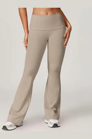 LULU & SKY Women Solid Mid-Rise Bootcut Track Pants