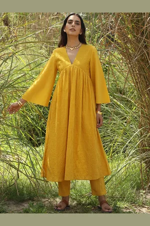 trueBrowns Floral Embroidered Bell Sleeves Thread Work Empire A-Line Kurta With Trousers