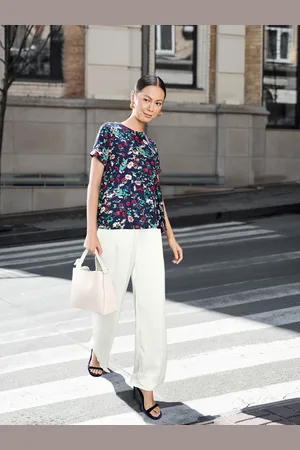 Chemistry Women Navy Blue & Red Floral Print A-line Top
