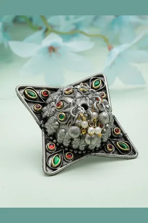 Moedbuille Silver Plated Crystal Studded Finger Ring