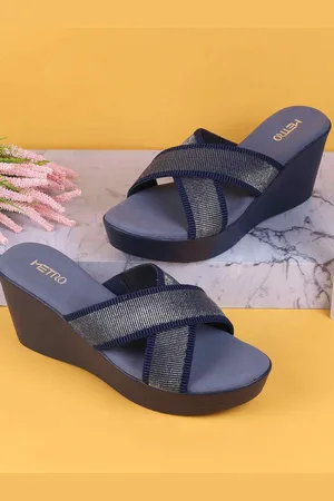 Metro Women Textured Wedge Sandals