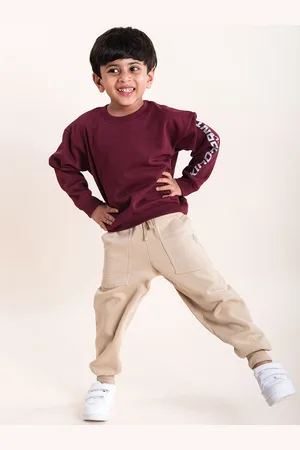 KiddoPanti Boys Printed Sweatshirt With Joggers