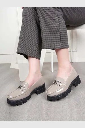 DressBerry Women Round Toe Loafers