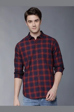LocoMotive Men Navy Blue & Red Slim Fit Checked Casual Shirt
