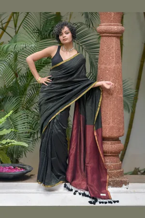 Suta Striped Zari Saree