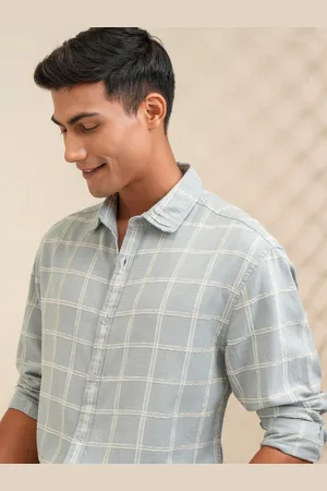 LocoMotive Men Cutaway Collar Windowpane Checks Checked Cotton Relaxed Fit Casual Shirt