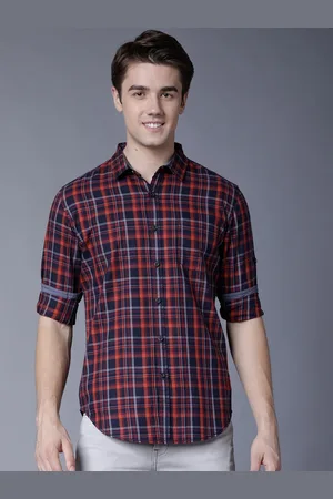 LocoMotive Men Navy Blue & Red Slim Fit Checked Casual Shirt