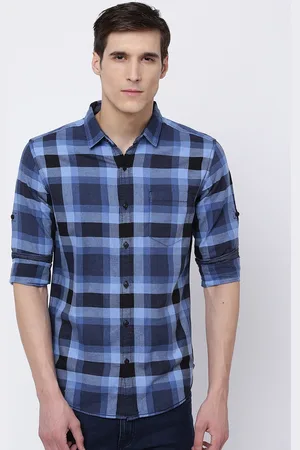 LocoMotive Men Blue & Black Slim Fit Checked Casual Shirt