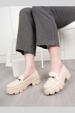 DressBerry Women Round Toe Loafers