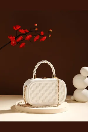 Diva Dale PU Structured Handheld Bag with Quilted