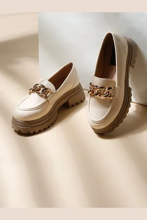 VALIOSAA Women Colourblocked Slip-On Patent Leather Loafers