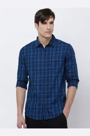LocoMotive Men Blue & Black Slim Fit Checked Casual Shirt