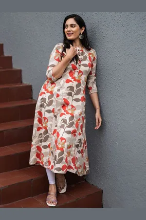 Hay Floral Printed Mandarin Collar A-Line Kurta