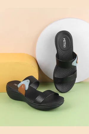 Metro Women Wedge Sandals