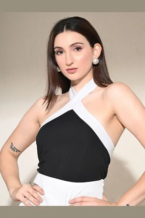 IUGA Solid Fitted Top For Women
