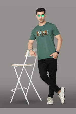 STELLERS Men Typography Printed Applique T-shirt