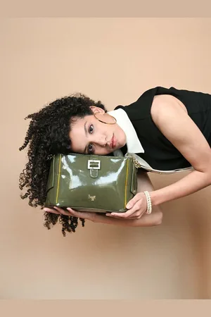 Baggit Women Solid Shoulder Bag